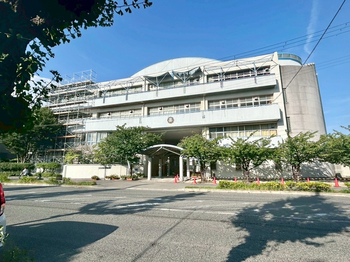 中学校　魚崎中学校（中学校）まで600m