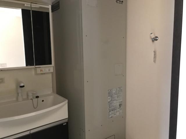 洗面設備　温水器