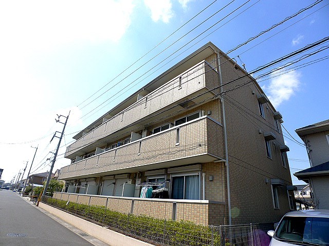 建物外観　モントレゾールのお問い合わせは住まいの窓口アソシエへ。