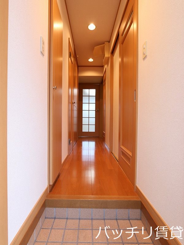 玄関　別号室の画像。現況優先