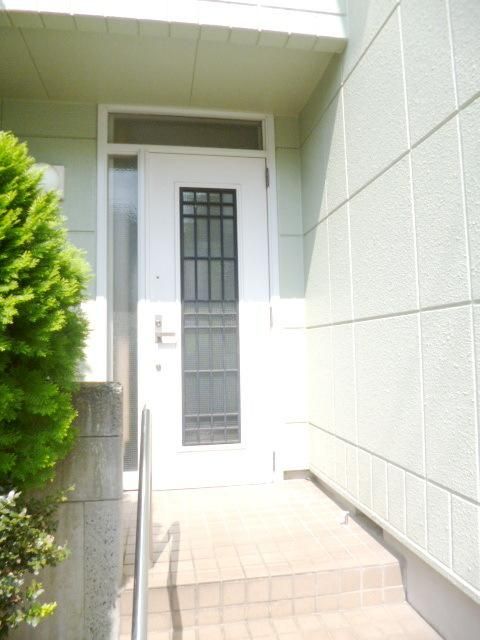 エントランス　★お部屋探しは株式会社タウンハウジング東京まで★