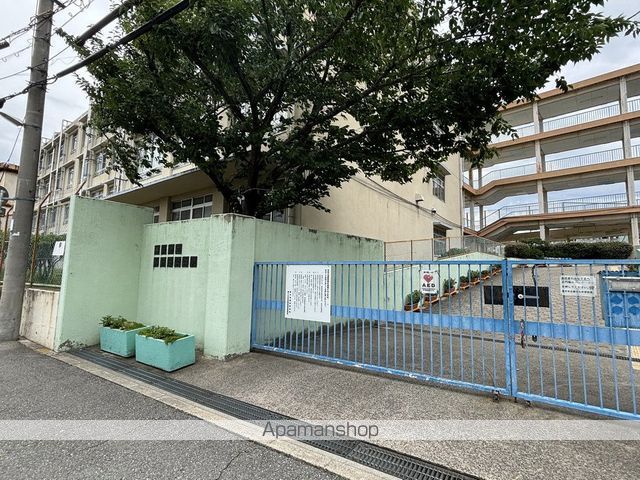 中学校　第十七中学校（中学校）まで558m