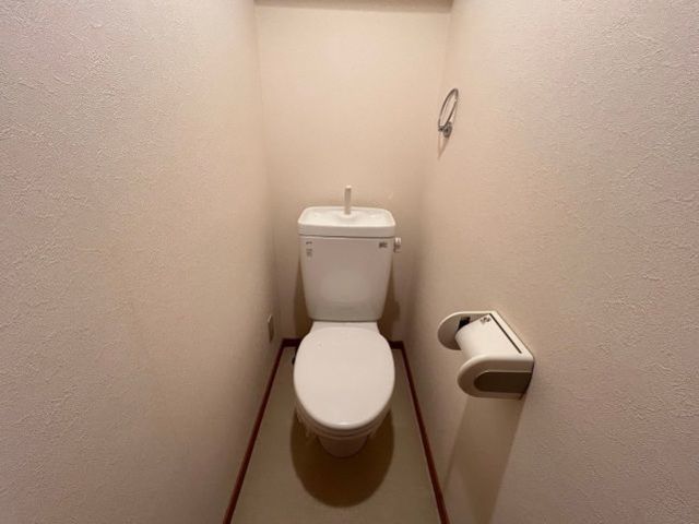 トイレ　別部屋の写真です