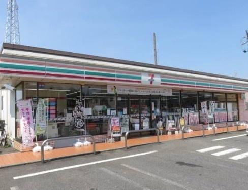 コンビニ　セブンイレブン草加柳島南店（コンビニ）まで909m