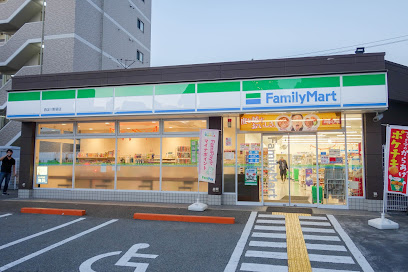 コンビニ　ファミリーマート 西淀川野里店（コンビニ）まで237m