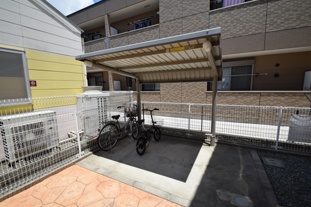 駐車場　駐輪場