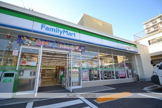 コンビニ　ファミリーマート（コンビニ）まで349m