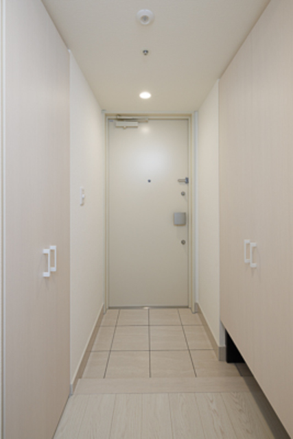 玄関　※写真は同タイプ住戸です。