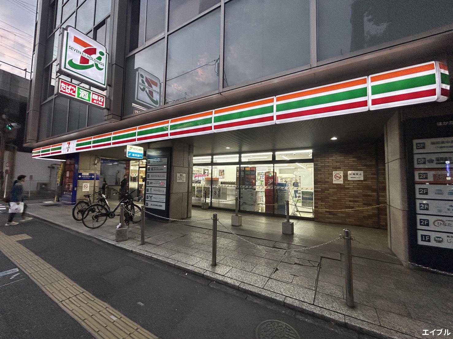 コンビニ　セブンイレブン博多駅東店（コンビニ）まで448m
