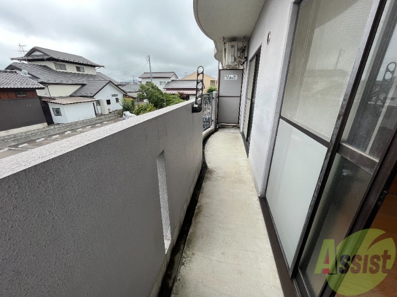 バルコニー　バルコニーはこちらです。広いのでのびのびと作業ができますね