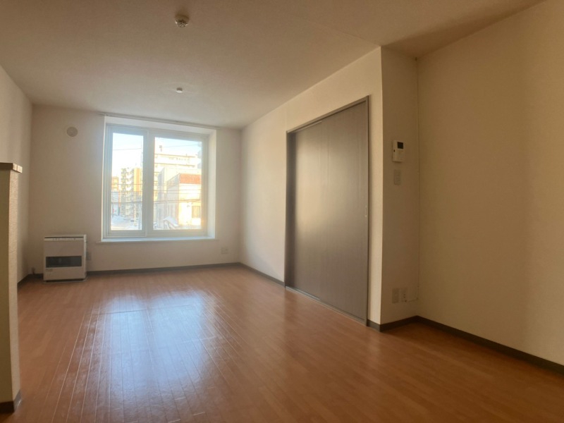居室・リビング　広くてキレイなお部屋が広がっていて、充実した生活が送れそう。