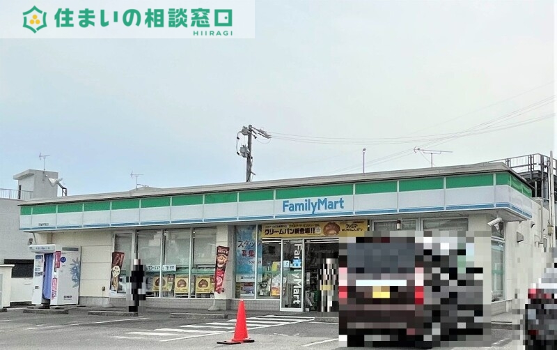 コンビニ　ファミリーマート岡崎伊賀店（コンビニ）まで939m