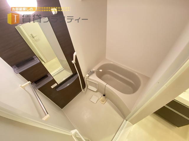 バス・シャワールーム　１日の疲れをバスルームでゆっくりと…。