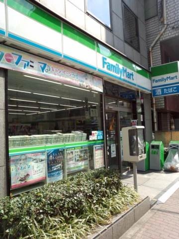 コンビニ　ファミリーマート八丁堀二丁目店（コンビニ）まで268m