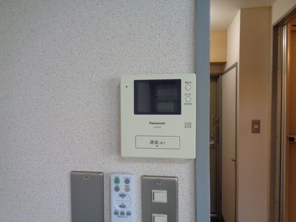 セキュリティ　※写真は同じマンションの違う部屋のものになります。