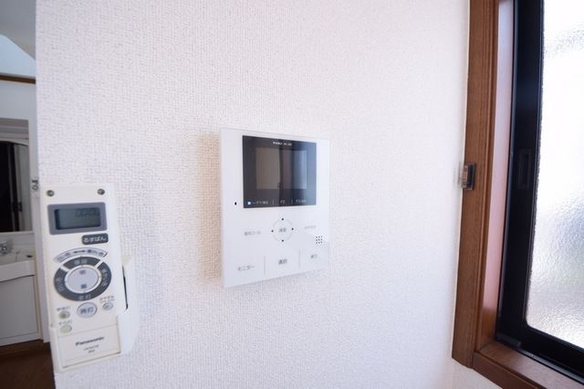 セキュリティ　TVモニター付きインターホン