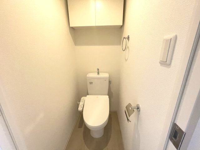 阪急神戸線 十三駅 徒歩5分 13階建 築3年のトイレ写真