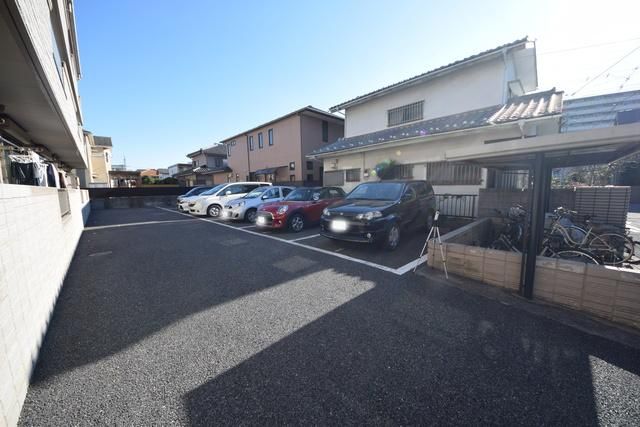 駐車場　敷地内駐車場