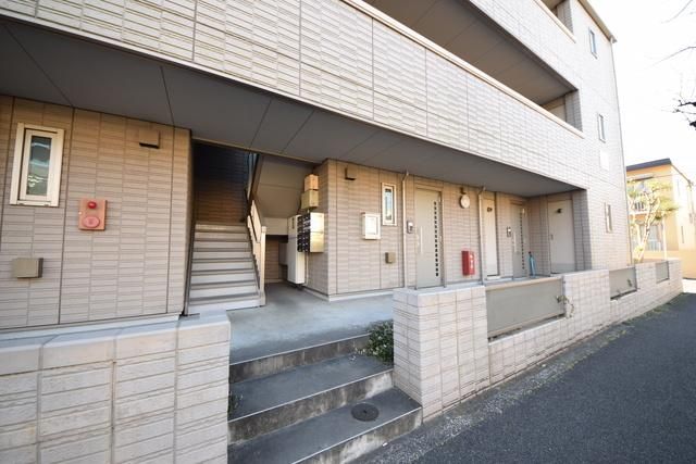 エントランス　お部屋への入り口です