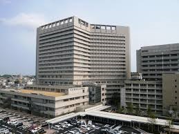 病院　名古屋市立大学病院（病院）まで824m