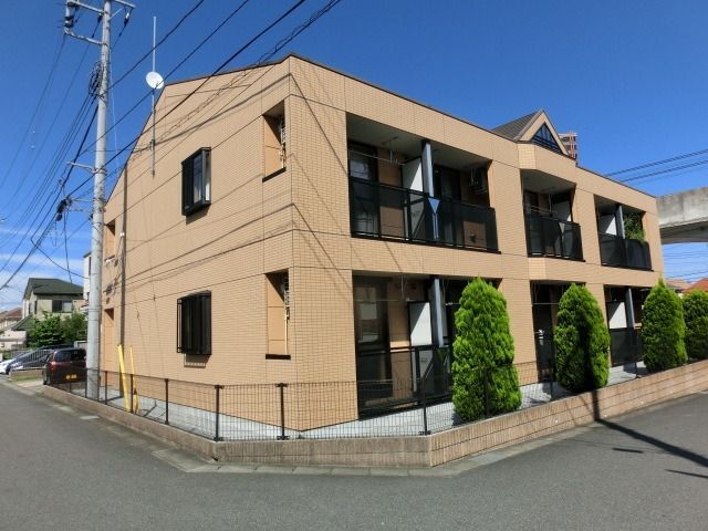 建物外観　駅徒歩7分
