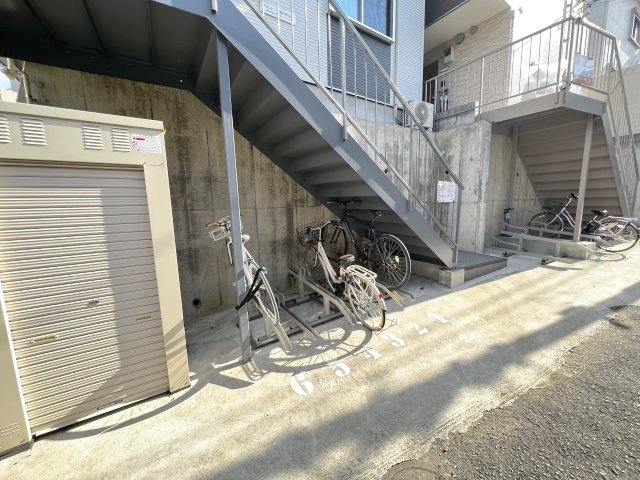 プランドール西戸部B棟の外観写真