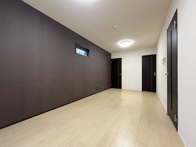 フジパレス中野VI番館の居間写真