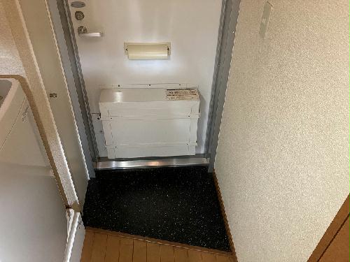 レオパレスGralioの玄関写真