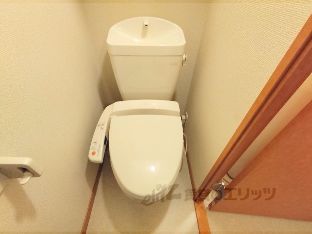 レオパレスくれーる大安寺のトイレ写真