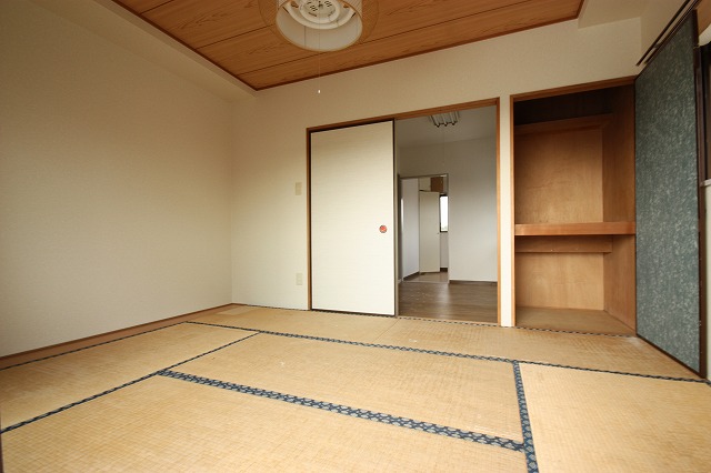 ハイツ内田の居間写真