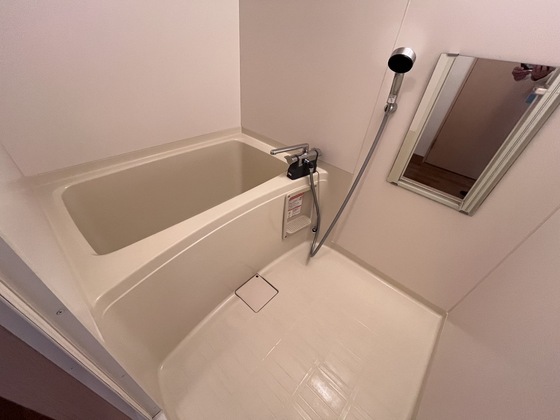 バス・シャワールーム　※別のお部屋の写真です。