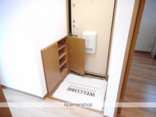 フラット松飛台 ABの玄関写真