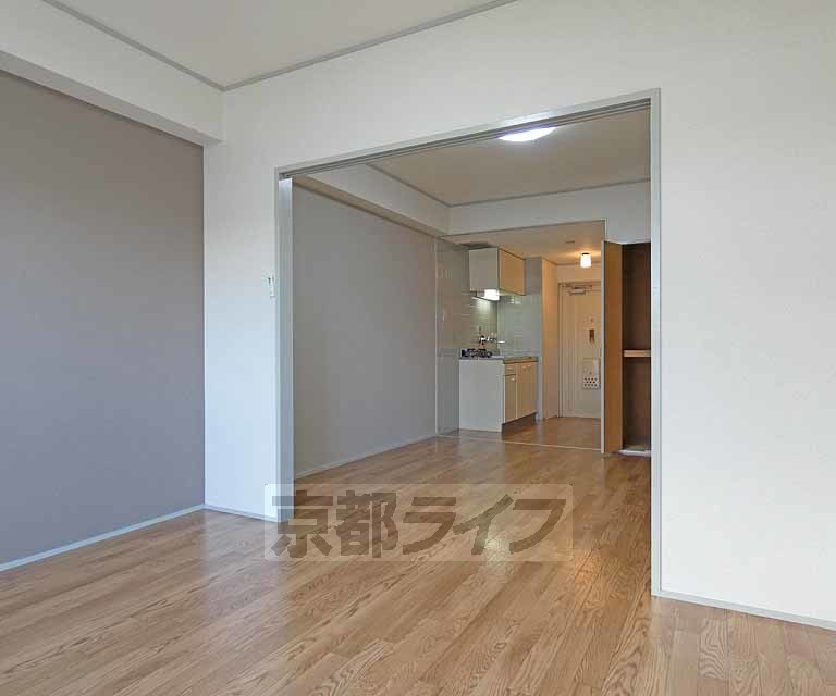 居室・リビング　壁の色も落ち着いた１ＤＫ！