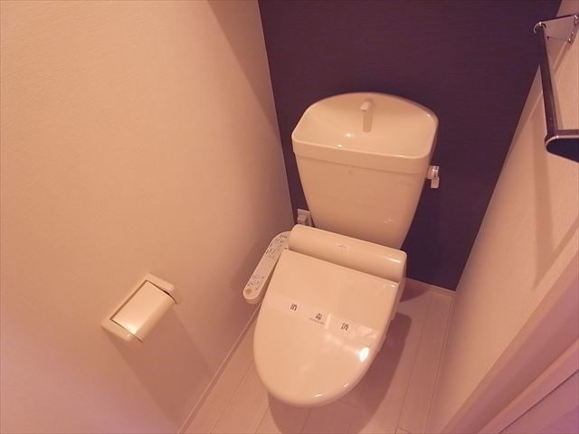ロイヤルコート空港南のトイレ写真