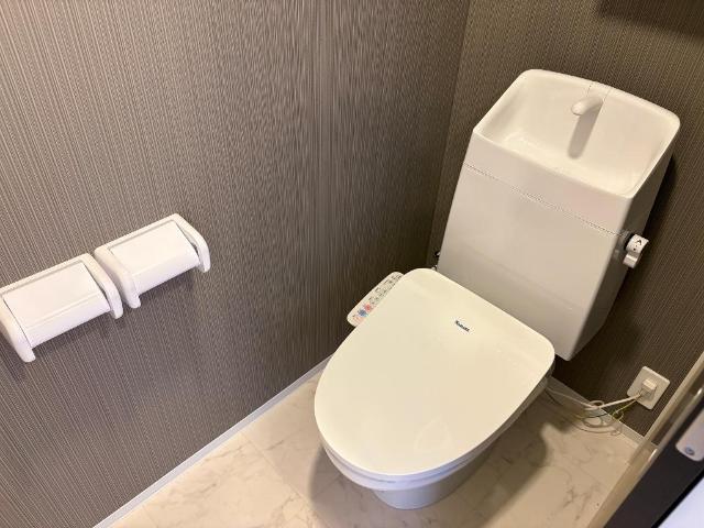 トイレ　シャワー付トイレ