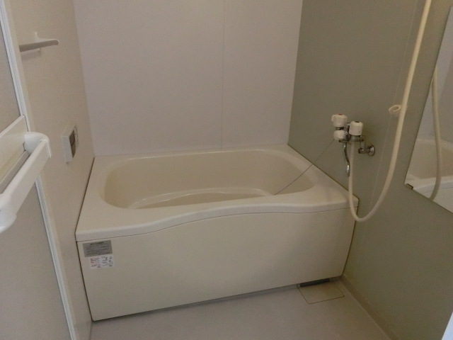バス・シャワールーム　別部屋の写真です