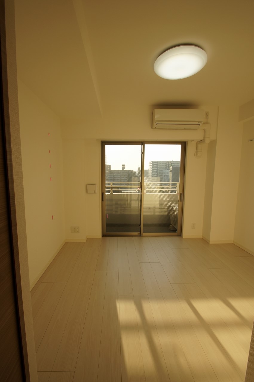 居室・リビング　南西向きのお部屋です
