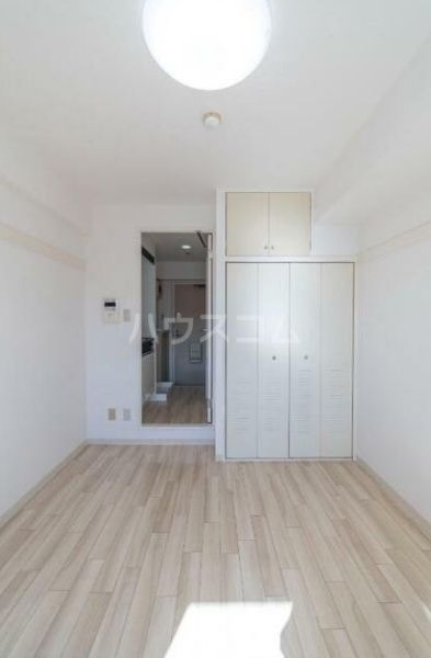 ダイアパレスステーションプラザ武蔵新城の居間写真