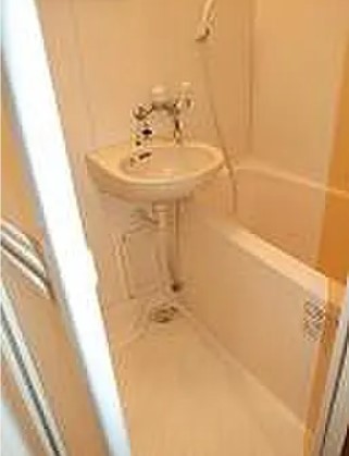 バス・シャワールーム　※こちらの写真は他部屋になり参考写真です