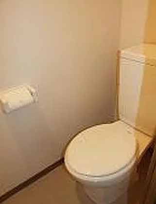 トイレ　※こちらの写真は他部屋になり参考写真です