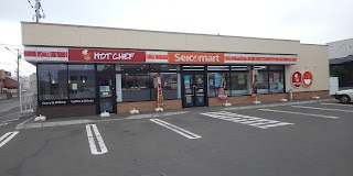 コンビニ　セイコーマート新琴似7条店（コンビニ）まで228m