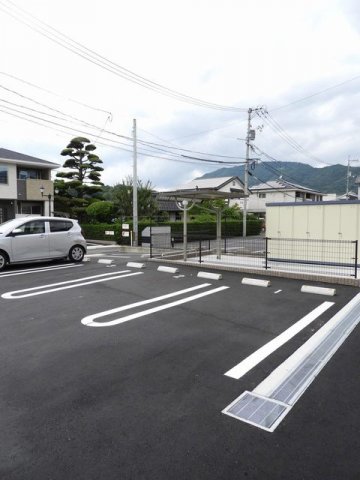 駐車場　車をお持ちの方に嬉しい駐車場付きの物件です