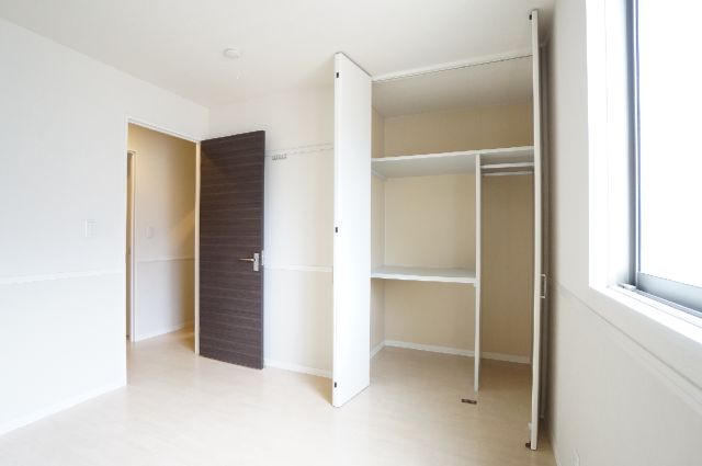 収納　居室の収納です。クロゼット付。
