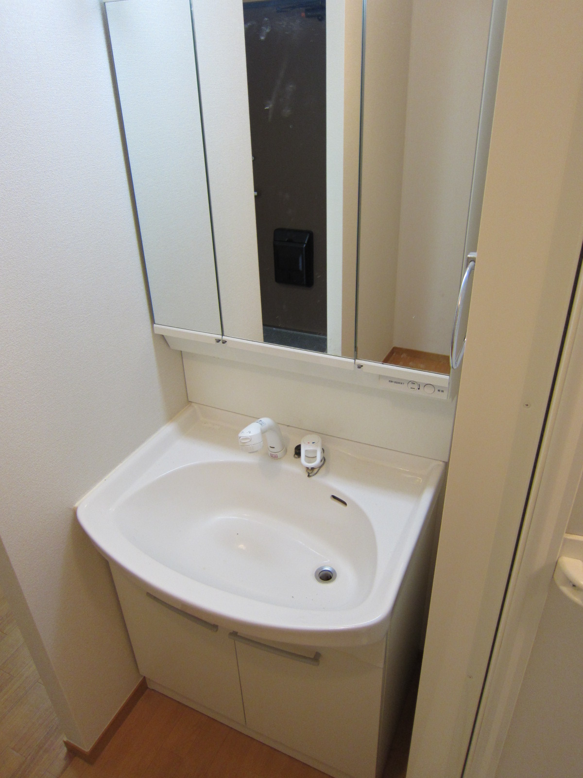 洗面設備　シャンプードレッサー