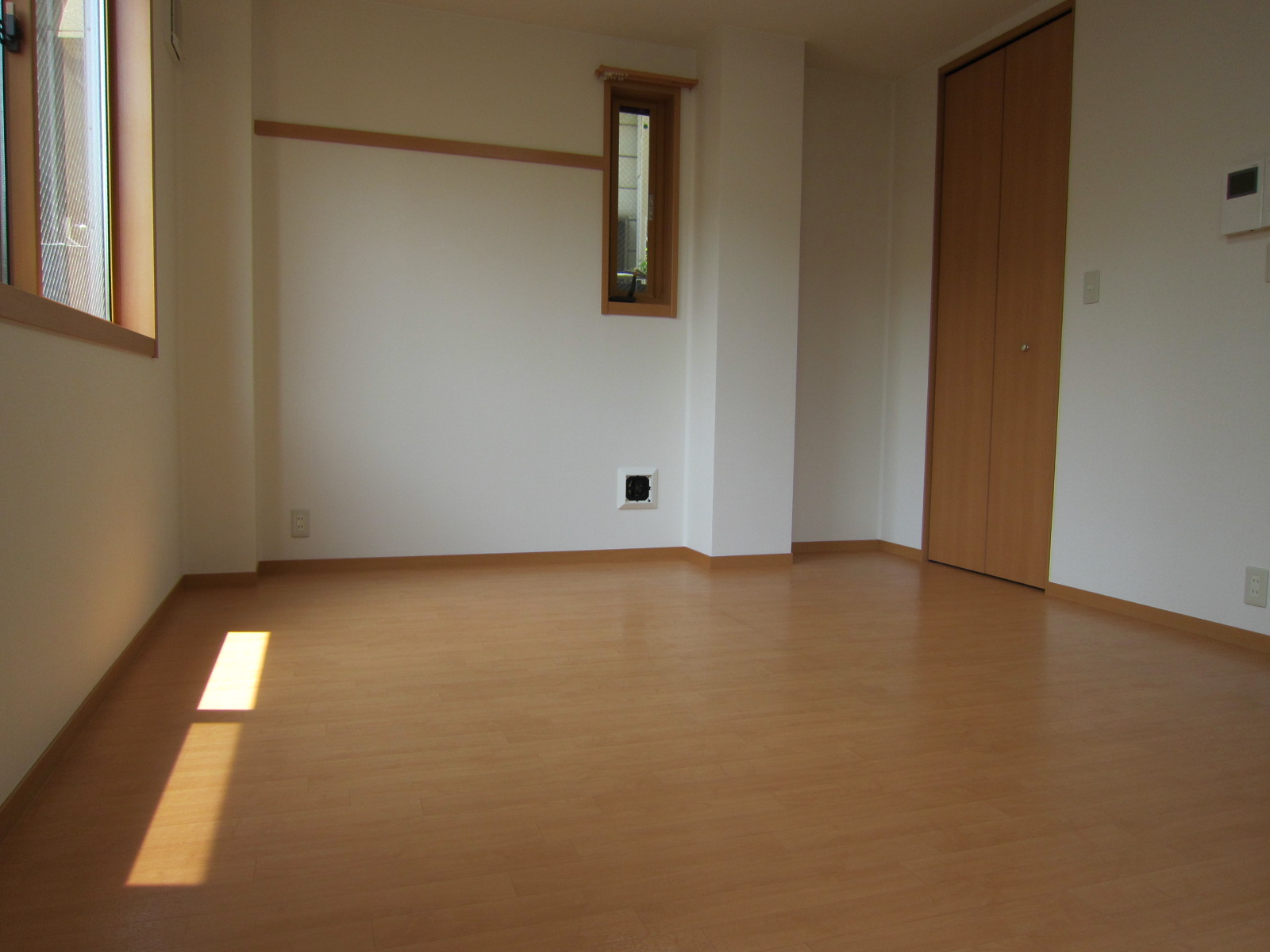 居室・リビング　洋室8.3帖