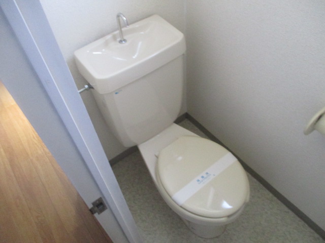 【大阪市西成区玉出中のマンションのトイレ】