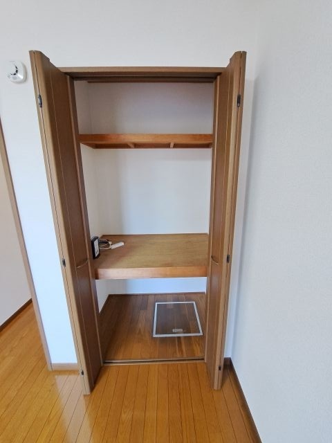 収納　洋室収納