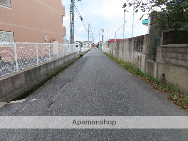 その他　前面道路（その他）まで0m