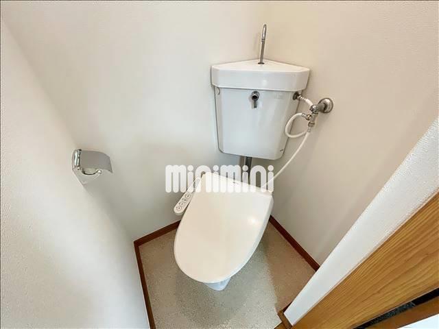 トイレ　温水洗浄機能付きです！