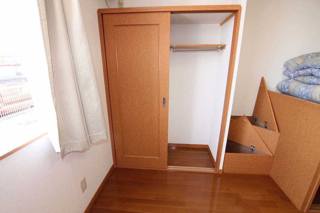 ＪＲ山陽本線 福山駅 徒歩35分 2階建 築24年の内装写真